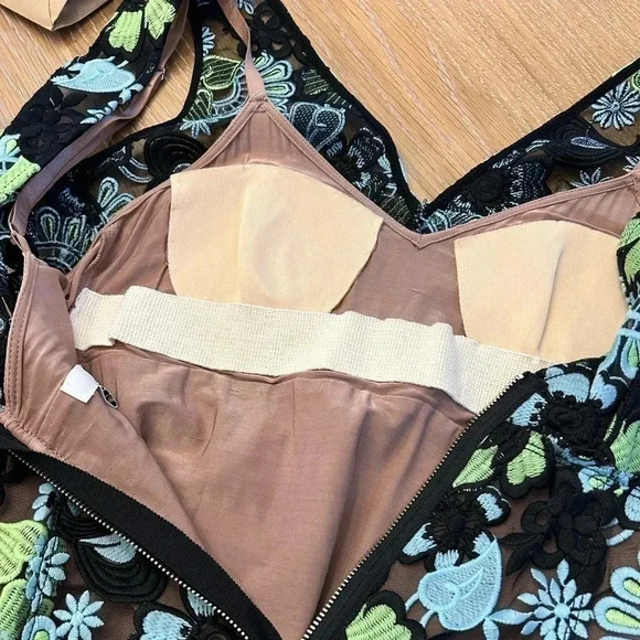 Tracy Reese Women’s Embroidery On Net Dress. Size 0 - Picture 7 of 10